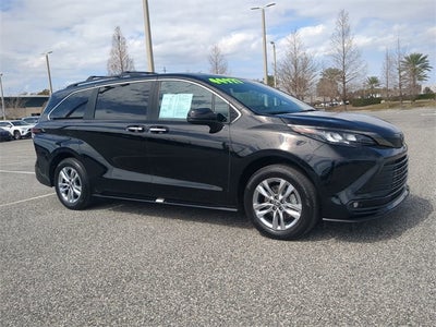 2023 Toyota SIENNA XLE AWD Woodland Edition