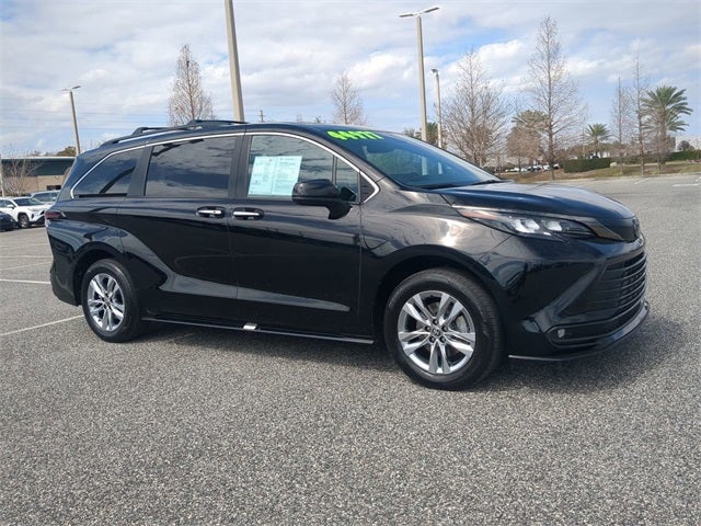 2023 Toyota SIENNA XLE AWD Woodland Edition