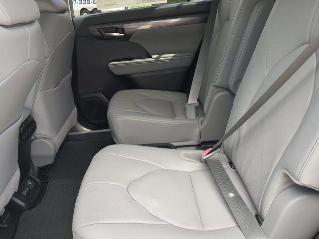 2026 Toyota Highlander Hybrid Hybrid Platinum