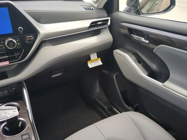 2026 Toyota Highlander Hybrid Hybrid Platinum