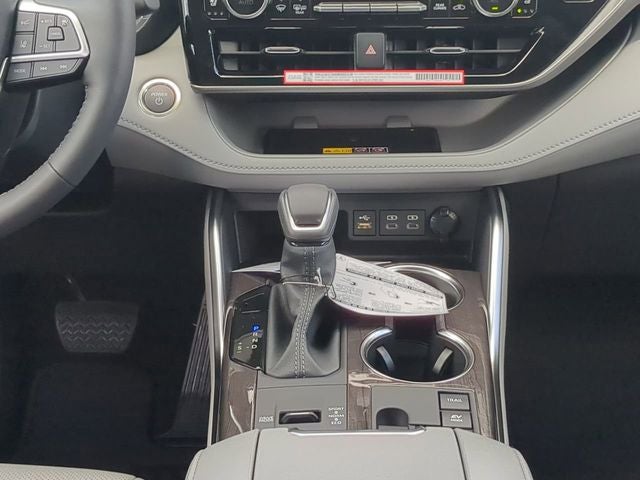 2026 Toyota Highlander Hybrid Hybrid Platinum