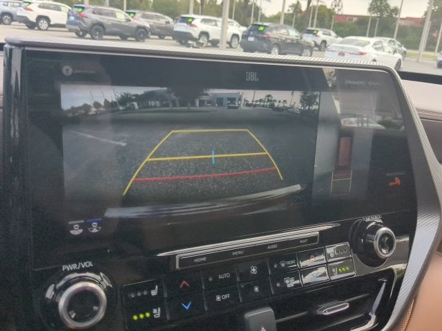 2020 Toyota Highlander Hybrid Platinum