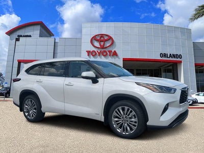 2026 Toyota Highlander Hybrid Platinum