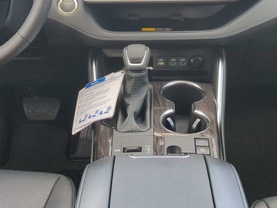 2026 Toyota Highlander Hybrid Platinum