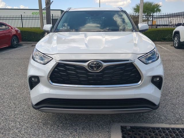 2026 Toyota Highlander Hybrid Platinum