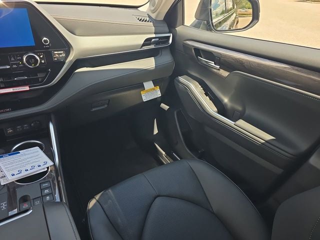 2026 Toyota Highlander Hybrid Hybrid Platinum