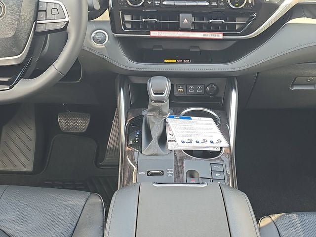 2026 Toyota Highlander Hybrid Hybrid Platinum