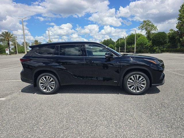 2026 Toyota Highlander Hybrid Hybrid Platinum