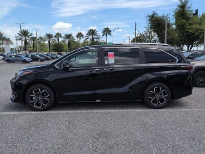 2026 Toyota Sienna Platinum 7 Passenger