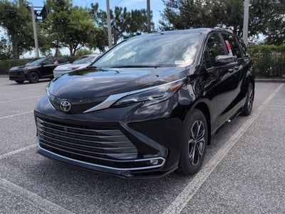 2026 Toyota Sienna Platinum 7 Passenger