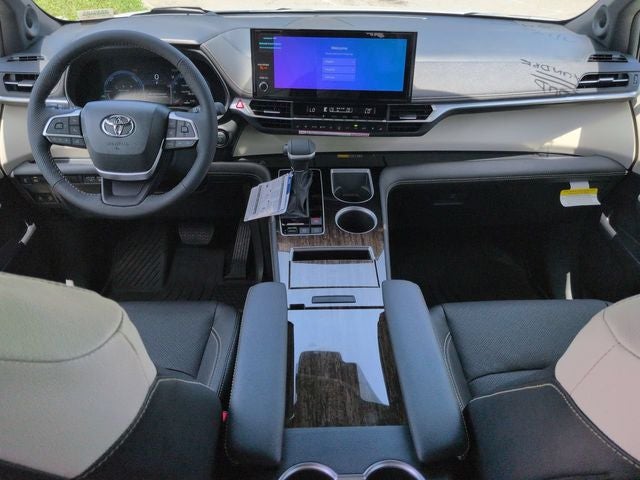 2026 Toyota Sienna Platinum 7 Passenger