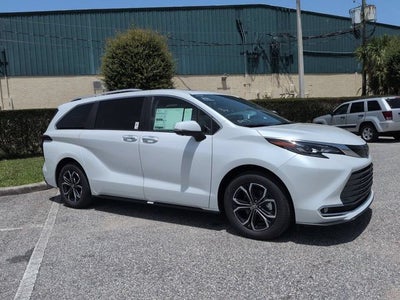 2026 Toyota Sienna Platinum 7 Passenger