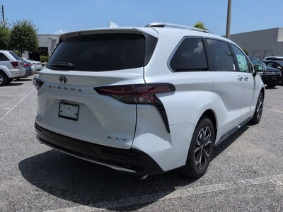 2026 Toyota Sienna Platinum 7 Passenger