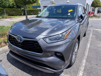 2024 Toyota Highlander Hybrid Platinum
