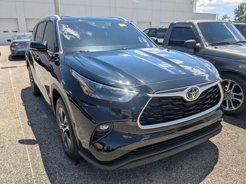 2022 Toyota HIGHLANDER XLE