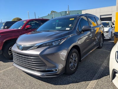 2024 Toyota Sienna XLE 7 Passenger