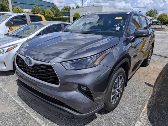 2024 Toyota Highlander Hybrid XLE