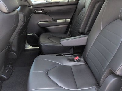 2026 Toyota Highlander Hybrid XLE