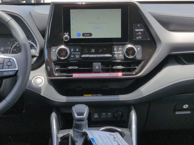 2026 Toyota Highlander Hybrid XLE