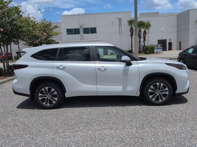 2026 Toyota Highlander Hybrid XLE