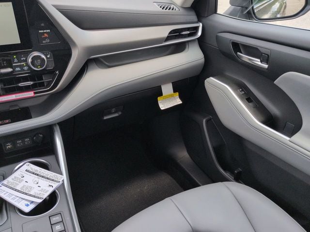 2026 Toyota Highlander Hybrid XLE
