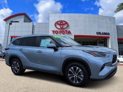 2023 Toyota Highlander XLE