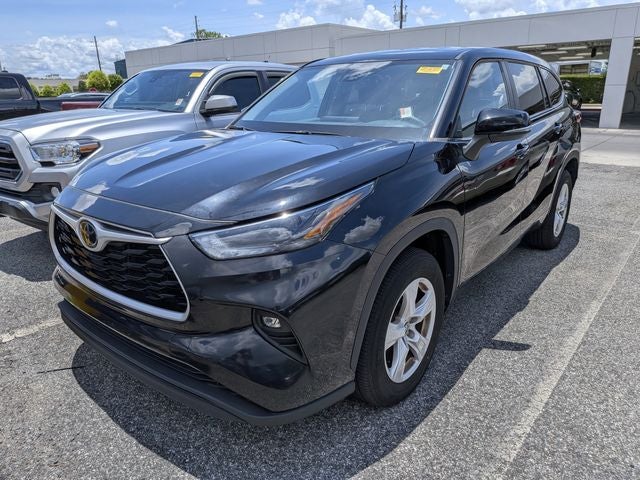 2023 Toyota Highlander LE