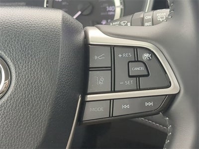 2024 Toyota HIGHLANDER XLE