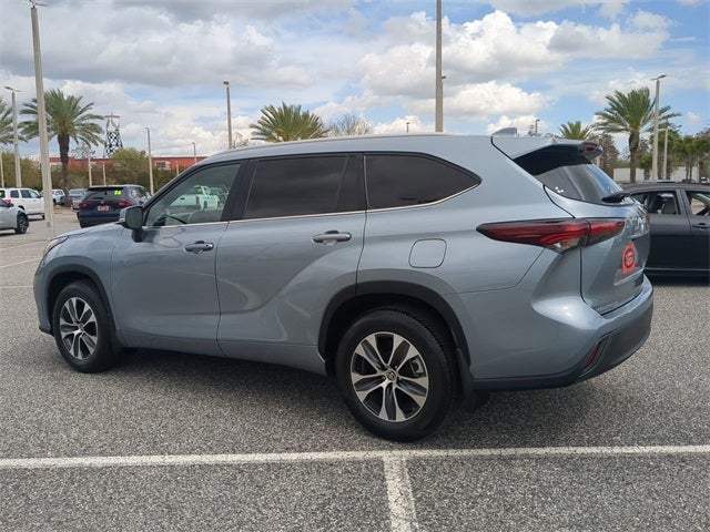 2024 Toyota HIGHLANDER XLE