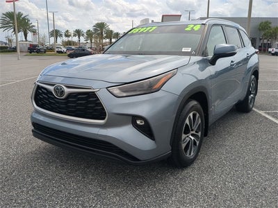 2024 Toyota HIGHLANDER XLE