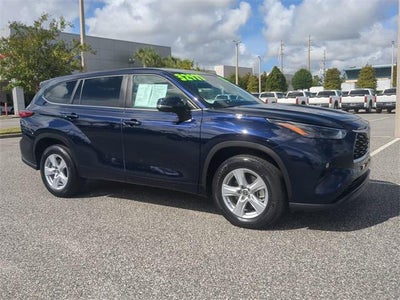 2023 Toyota Highlander LE