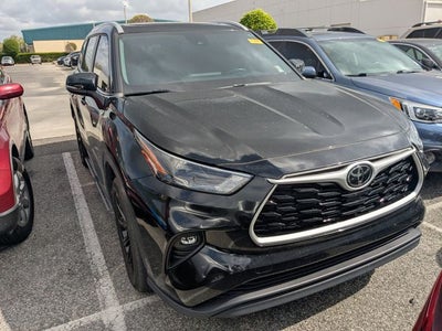 2023 Toyota HIGHLANDER XLE