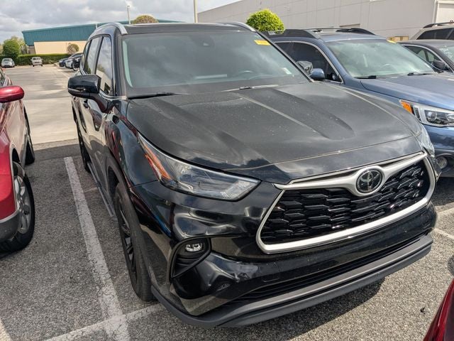 2023 Toyota HIGHLANDER XLE