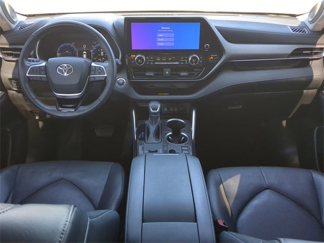 2023 Toyota HIGHLANDER Limited