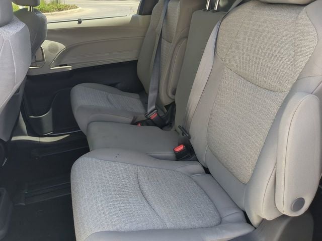 2024 Toyota SIENNA LE LE 8 Passenger