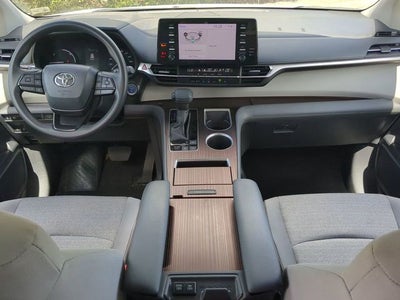 2024 Toyota SIENNA LE LE 8 Passenger