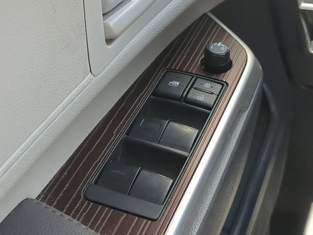 2024 Toyota SIENNA LE LE 8 Passenger