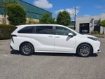 2024 Toyota SIENNA LE LE 8 Passenger