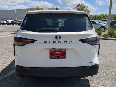 2024 Toyota SIENNA LE LE 8 Passenger