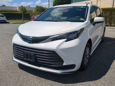 2024 Toyota SIENNA LE LE 8 Passenger