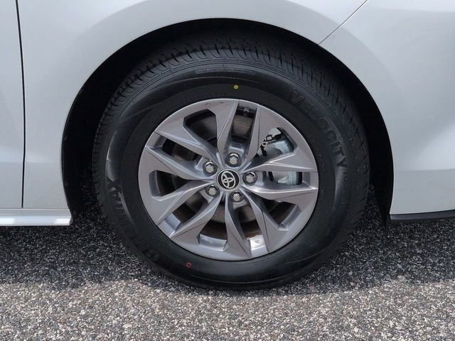 2025 Toyota SIENNA LE LE 8 Passenger