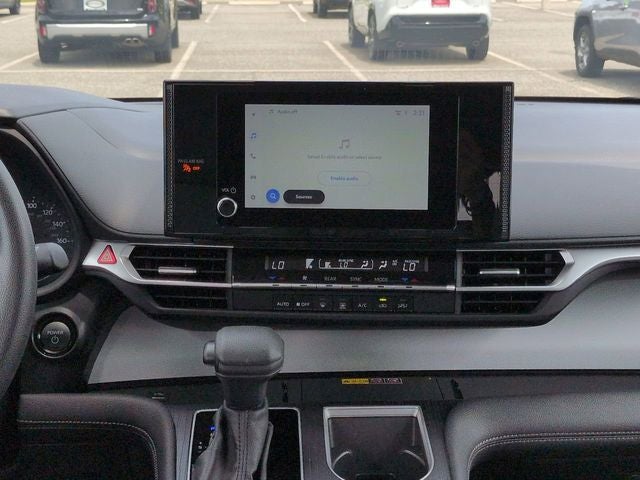 2025 Toyota SIENNA LE LE 8 Passenger
