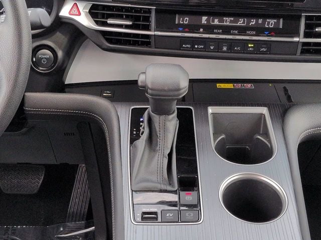 2025 Toyota SIENNA LE LE 8 Passenger