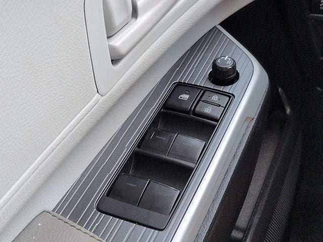 2025 Toyota SIENNA LE LE 8 Passenger