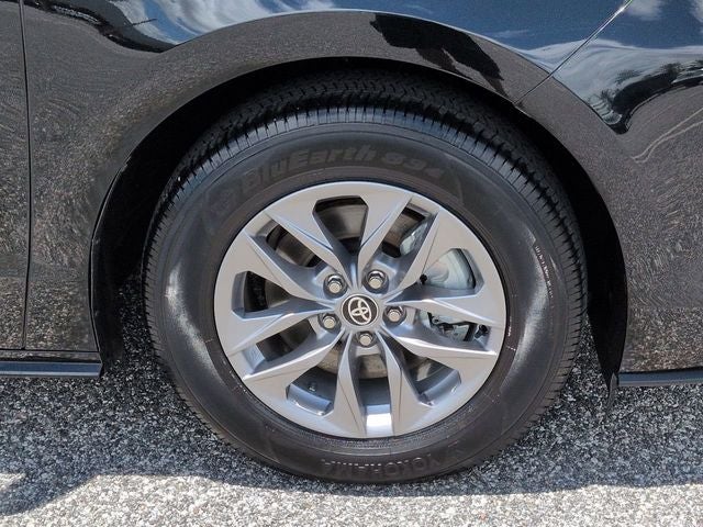 2026 Toyota Sienna LE 8 Passenger