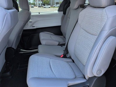 2026 Toyota Sienna LE 8 Passenger
