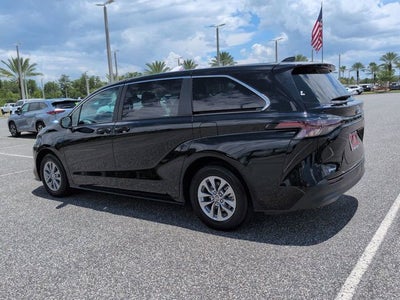 2026 Toyota Sienna LE 8 Passenger
