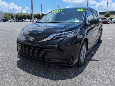 2026 Toyota Sienna LE 8 Passenger