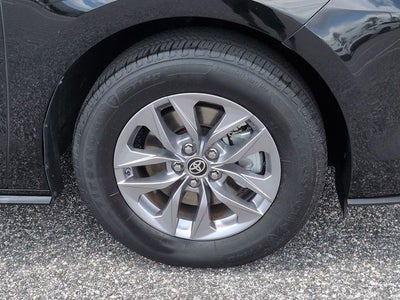 2025 Toyota SIENNA LE LE 8 Passenger