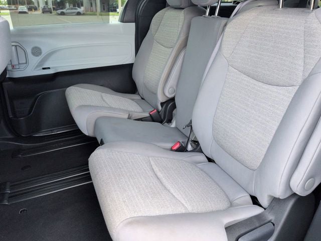 2025 Toyota SIENNA LE LE 8 Passenger